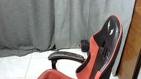 Snapshot of itzme_jhonfred chatting on July 28, 10:43 am Jhonfred online show from July 28, 10:43 am