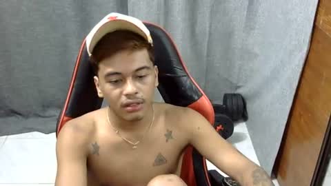 Snapshot of itzme_jhonfred chatting on July 28, 11:17 am Jhonfred online show from July 28, 11:17 am