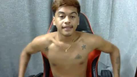 Snapshot of itzme_jhonfred chatting on July 28, 12:48 pm Jhonfred online show from July 28, 12:48 pm