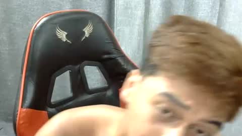 Snapshot of itzme_jhonfred chatting on July 28, 2:13 pm Jhonfred online show from July 28, 2:13 pm