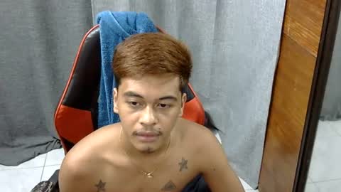 Snapshot of itzme_jhonfred chatting on July 28, 3:32 pm Jhonfred online show from July 28, 3:32 pm