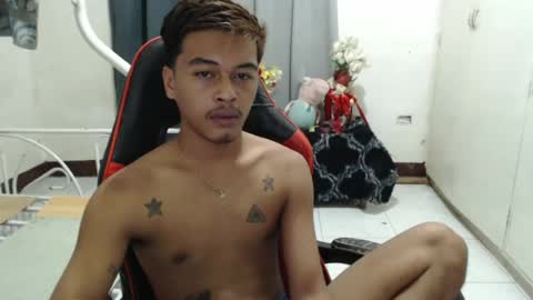 Snapshot of itzme_jhonfred chatting on July 29, 9:51 am Jhonfred online show from July 29, 9:51 am