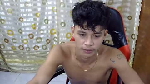 itzme_john online show from March 4, 1:33 am