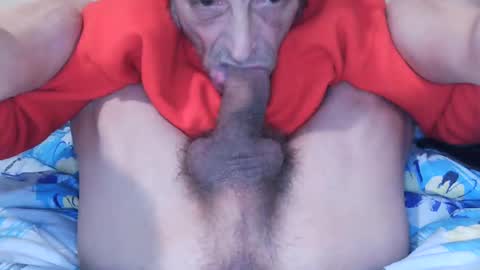 Snapshot of iuuuf2 chatting on February 14, 1:13 am Iuuuf2 or Samel online show from February 14, 1:13 am