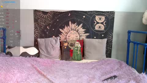 Snapshot of ivamayy chatting on May 6, 8:52 am Sasha online show from May 6, 8:52 am