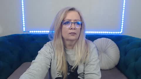 ivanacharm online show from April 28, 3:33 am