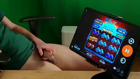 Snapshot of ivanbelick chatting on January 26, 9:40 pm Alisson UKR online show from January 26, 9:40 pm