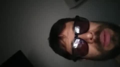 Snapshot of ivanchelon chatting on November 6, 5:19 am Vanchi online show from November 6, 5:19 am