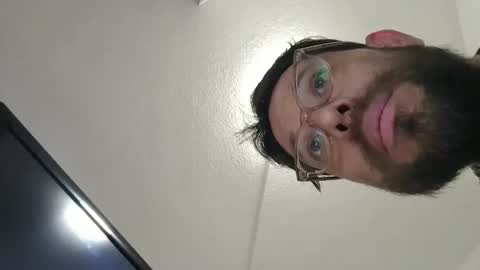 Snapshot of ivanchelon chatting on December 15, 5:23 am Vanchi online show from December 15, 5:23 am