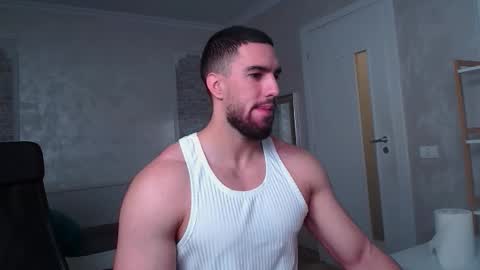 Snapshot of ivanhydee chatting on October 22, 4:46 am IvanHydee online show from October 22, 4:46 am