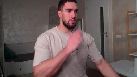 Snapshot of ivanhydee chatting on October 30, 5:42 am IvanHydee online show from October 30, 5:42 am