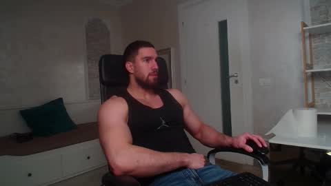 IvanHydee online show from January 18, 5:44 am