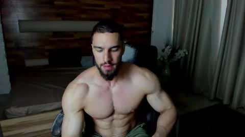 IvanHydee online show from June 20, 4:37 am