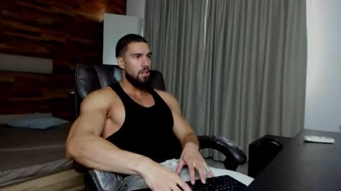 IvanHydee online show from July 10, 4:28 am