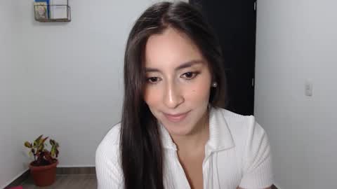 Snapshot of ivanna_angel chatting on November 17, 1:22 am Ivanna angel online show from November 17, 1:22 am