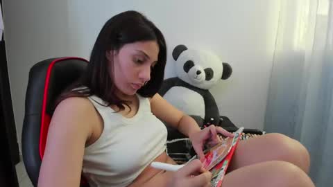 ivanna_essis online show from February 6, 9:38 pm