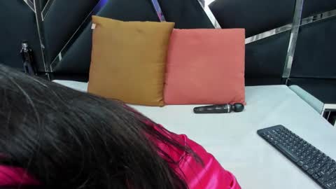 ivannaa18 online show from October 25, 3:47 am