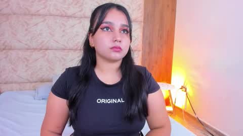 Snapshot of ivannaavega chatting on October 24, 3:25 am Ivanna online show from October 24, 3:25 am