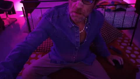 yves online show from October 16, 11:44 am