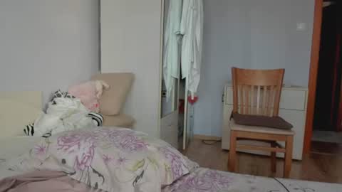 Snapshot of iveto69 chatting on July 5, 5:31 pm Iveta online show from July 5, 5:31 pm