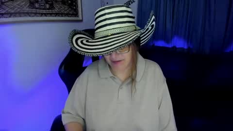 IVETTE online show from May 3, 2:06 am