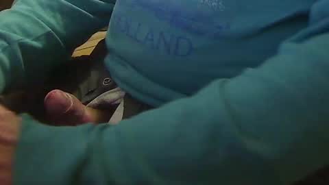 Snapshot of ivn3069 chatting on December 5, 10:34 pm ivn3069 online show from December 5, 10:34 pm