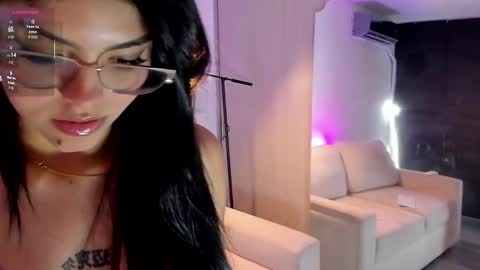 Snapshot of ivon_foxx chatting on September 17, 2:46 am Ivon online show from September 17, 2:46 am