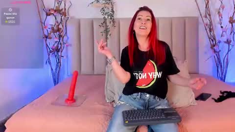 Ivone Adams online show from July 15, 9:09 pm