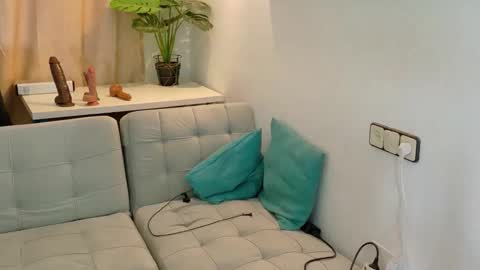 Snapshot of ivonneanddom chatting on October 24, 10:11 am ivonneanddom online show from October 24, 10:11 am