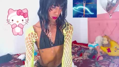 ivonneth online show from April 28, 4:39 am