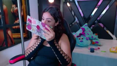 ivony giselle online show from May 1, 12:32 pm