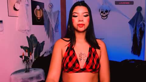 Snapshot of ivonyrose_ chatting on October 27, 8:35 pm Ivony Rose online show from October 27, 8:35 pm