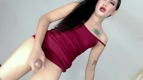 Snapshot of ivory_cat69 chatting on April 6, 6:47 am Miss Ivory online show from April 6, 6:47 am