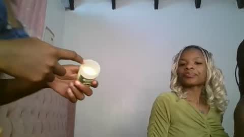 Snapshot of ivory_mae chatting on June 25, 10:53 am ivory_mae online show from June 25, 10:53 am