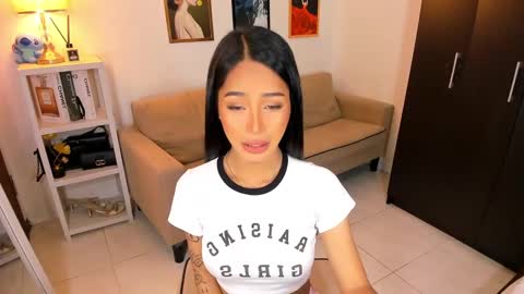 kirstenelsie online show from February 25, 12:47 am