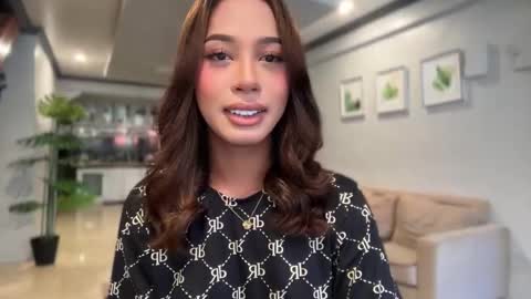 kirstenelsie online show from October 17, 1:31 am