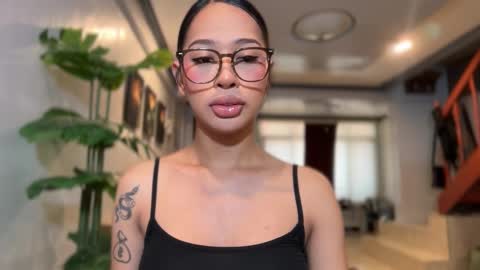 kirstenelsie online show from February 10, 1:21 am