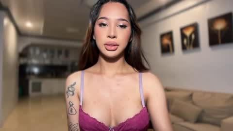 Snapshot of ivorycollins chatting on May 5, 1:24 am kirstenelsie online show from May 5, 1:24 am