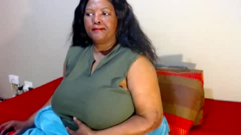 IVORYTITS48 online show from July 4, 6:30 am