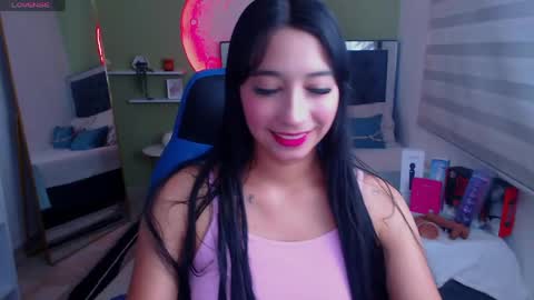 ivvoncute online show from May 10, 1:33 am