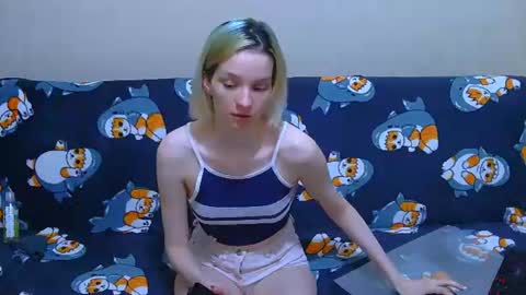 Snapshot of ivy__lester chatting on July 28, 4:52 am Ivy and Lester online show from July 28, 4:52 am