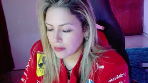 Snapshot of ivy__taylorr chatting on November 20, 2:23 am Diana Rojas online show from November 20, 2:23 am