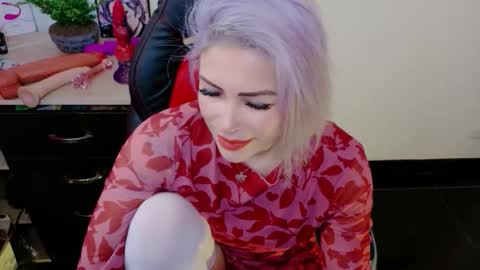 Diana Rojas  online show from February 12, 10:27 pm