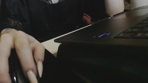 Ivy online show from February 4, 1:23 am