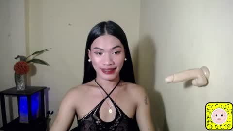 Snapshot of ivy_moorexoxo chatting on June 23, 12:14 pm Ivy online show from June 23, 12:14 pm