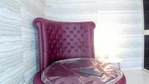 Snapshot of ivy_rae_xxx chatting on April 23, 5:26 pm Ivy Rae online show from April 23, 5:26 pm