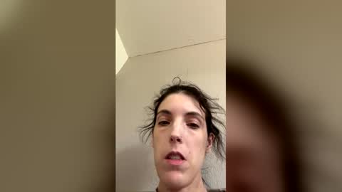 ivy_rose90 online show from June 12, 8:41 pm
