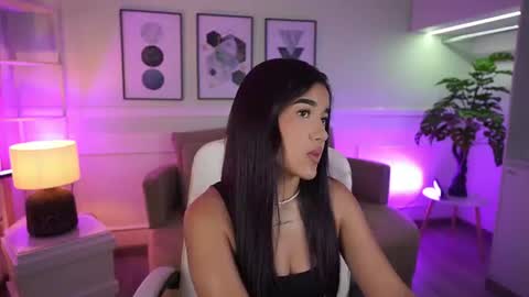 Ivy Grabes online show from July 15, 11:37 am
