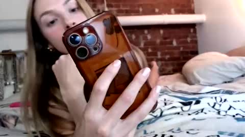 Snapshot of ivygrave chatting on September 13, 2:11 am ivygrave online show from September 13, 2:11 am