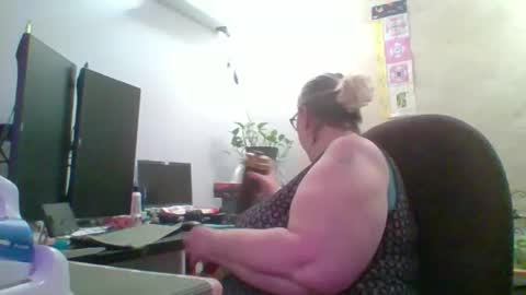 Snapshot of ivyjane3522 chatting on April 14, 10:38 pm ivyjane3522 online show from April 14, 10:38 pm